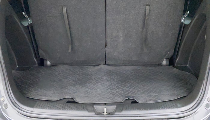 2022 Maruti XL6 ALPHA MT, Petrol, Manual, 11,457 km, Boot Inside