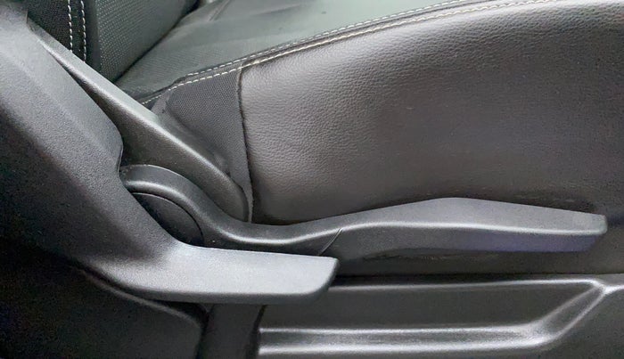 2022 Maruti XL6 ALPHA MT, Petrol, Manual, 11,457 km, Driver Side Adjustment Panel