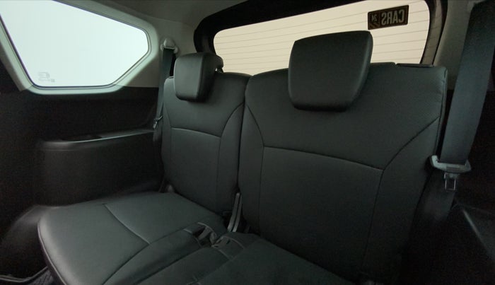 2022 Maruti XL6 ALPHA MT, Petrol, Manual, 11,457 km, Third Seat Row ( optional )