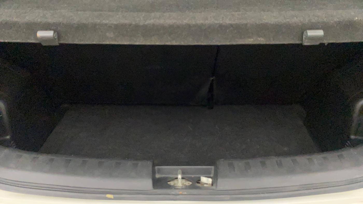 2015 Maruti Swift VXI, Petrol, Manual, 77,170 km, Boot Inside