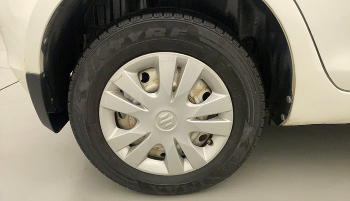 2015 Maruti Swift VXI, Petrol, Manual, 77,170 km, Right Rear Wheel