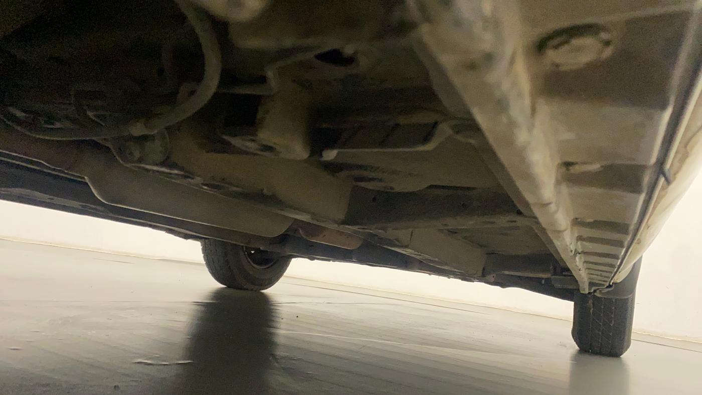 2015 Maruti Swift VXI, Petrol, Manual, 77,170 km, Right Side Underbody