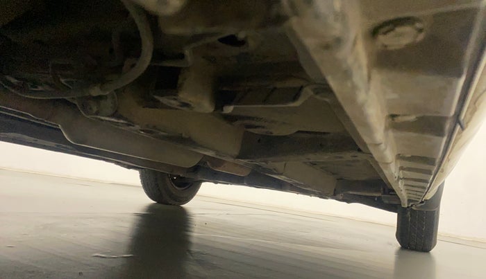 2015 Maruti Swift VXI, Petrol, Manual, 77,170 km, Right Side Underbody