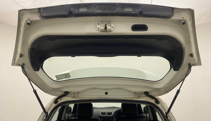 2015 Maruti Swift VXI, Petrol, Manual, 77,170 km, Boot Door Open