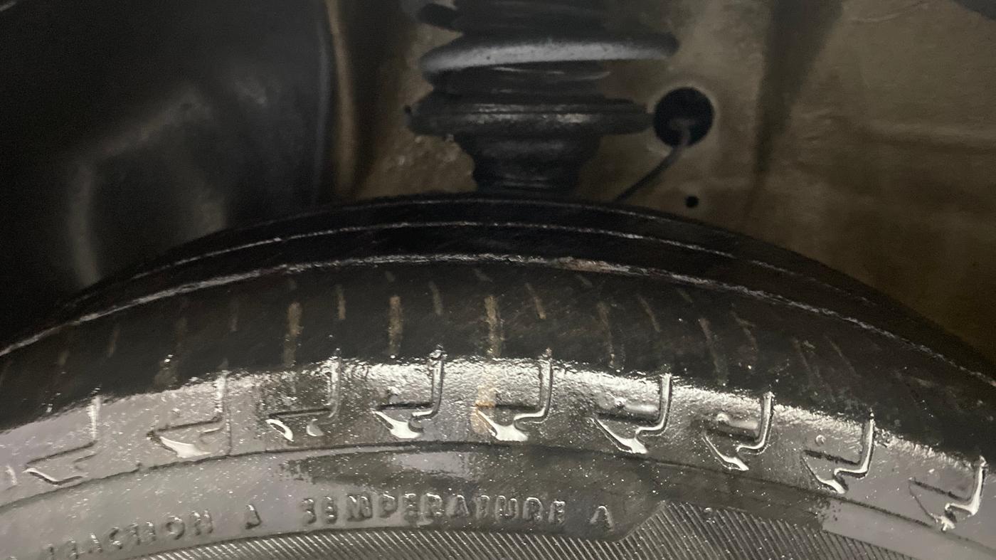 2018 Maruti IGNIS SIGMA 1.2, Petrol, Manual, 39,332 km, Left Front Tyre Tread