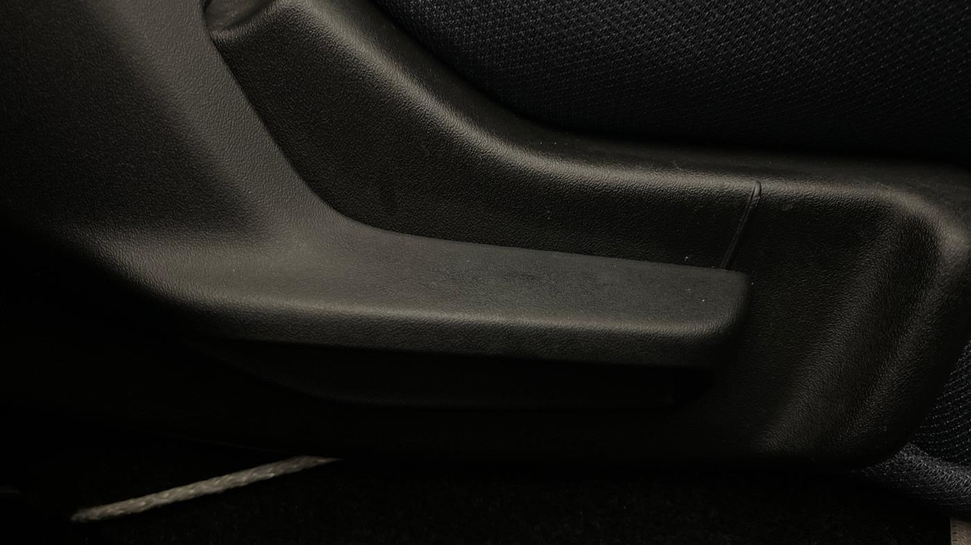 2018 Maruti IGNIS SIGMA 1.2, Petrol, Manual, 39,332 km, Driver Side Adjustment Panel