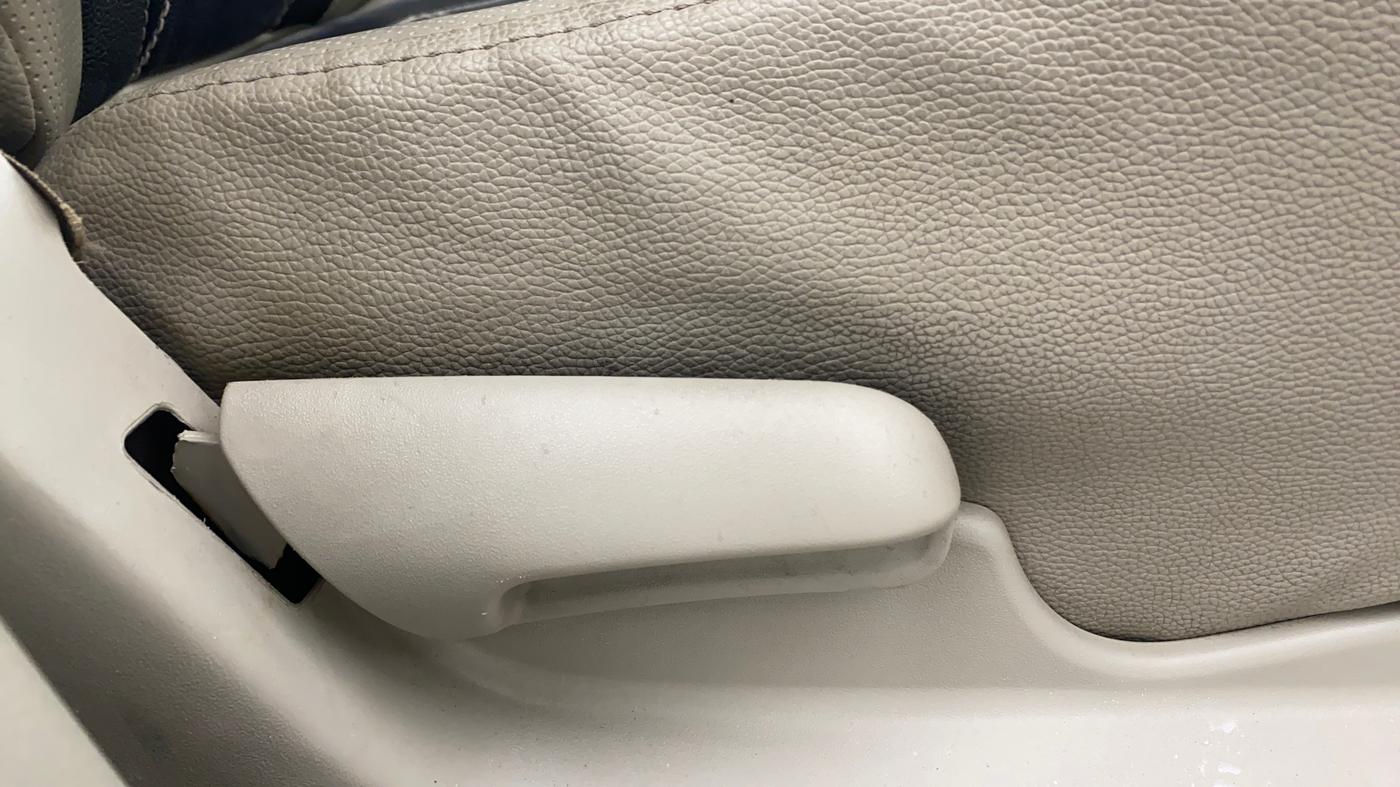2018 Maruti Celerio ZXI AMT, CNG, Automatic, 95,798 km, Driver Side Adjustment Panel