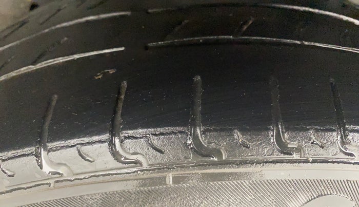 2018 Maruti Celerio ZXI AMT, CNG, Automatic, 95,798 km, Left Rear Tyre Tread