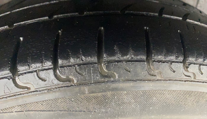 2018 Maruti Celerio ZXI AMT, CNG, Automatic, 95,798 km, Right Rear Tyre Tread