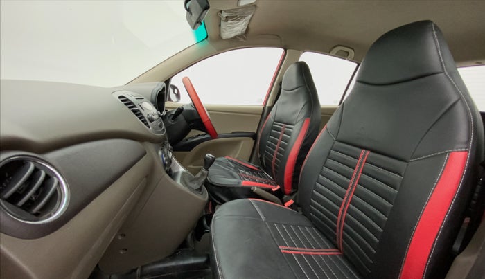 2012 Hyundai i10 SPORTZ 1.1, CNG, Manual, 74,850 km, Right Side Front Door Cabin