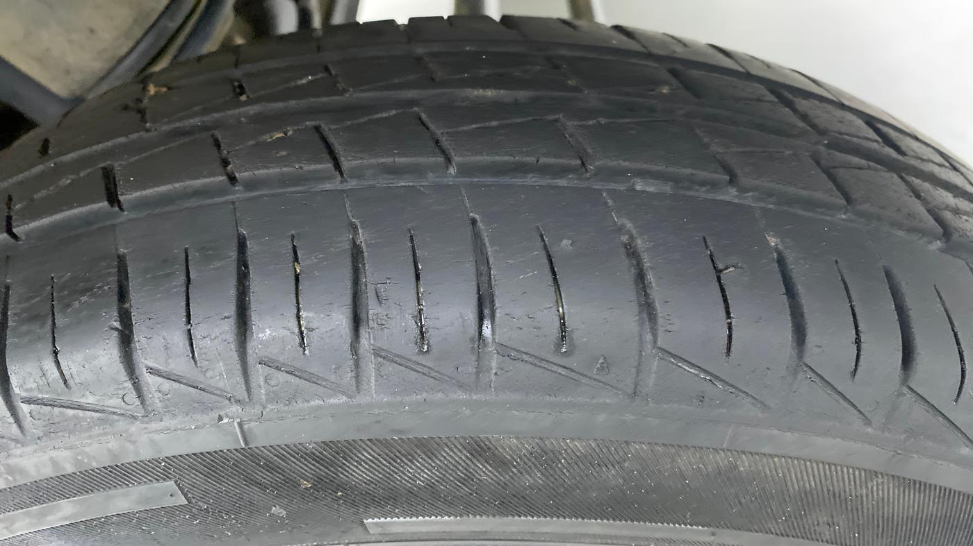 2019 Maruti Alto LXI, Petrol, Manual, 36,198 km, Left Rear Tyre Tread