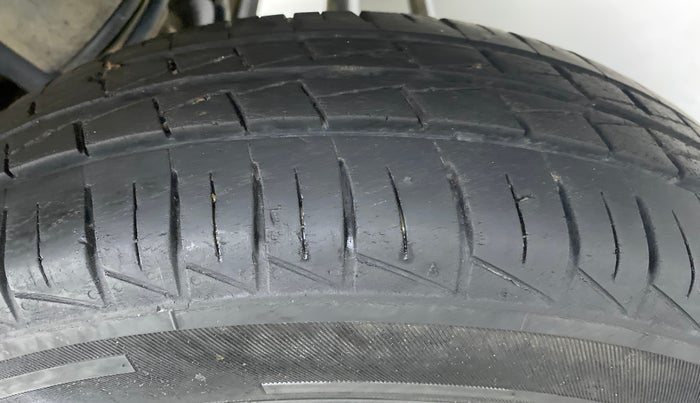 2019 Maruti Alto LXI, Petrol, Manual, 36,198 km, Left Rear Tyre Tread
