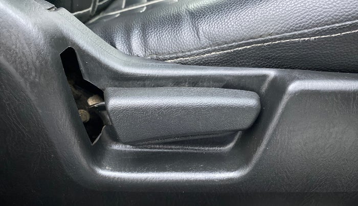 2019 Maruti Alto LXI, Petrol, Manual, 36,198 km, Driver Side Adjustment Panel