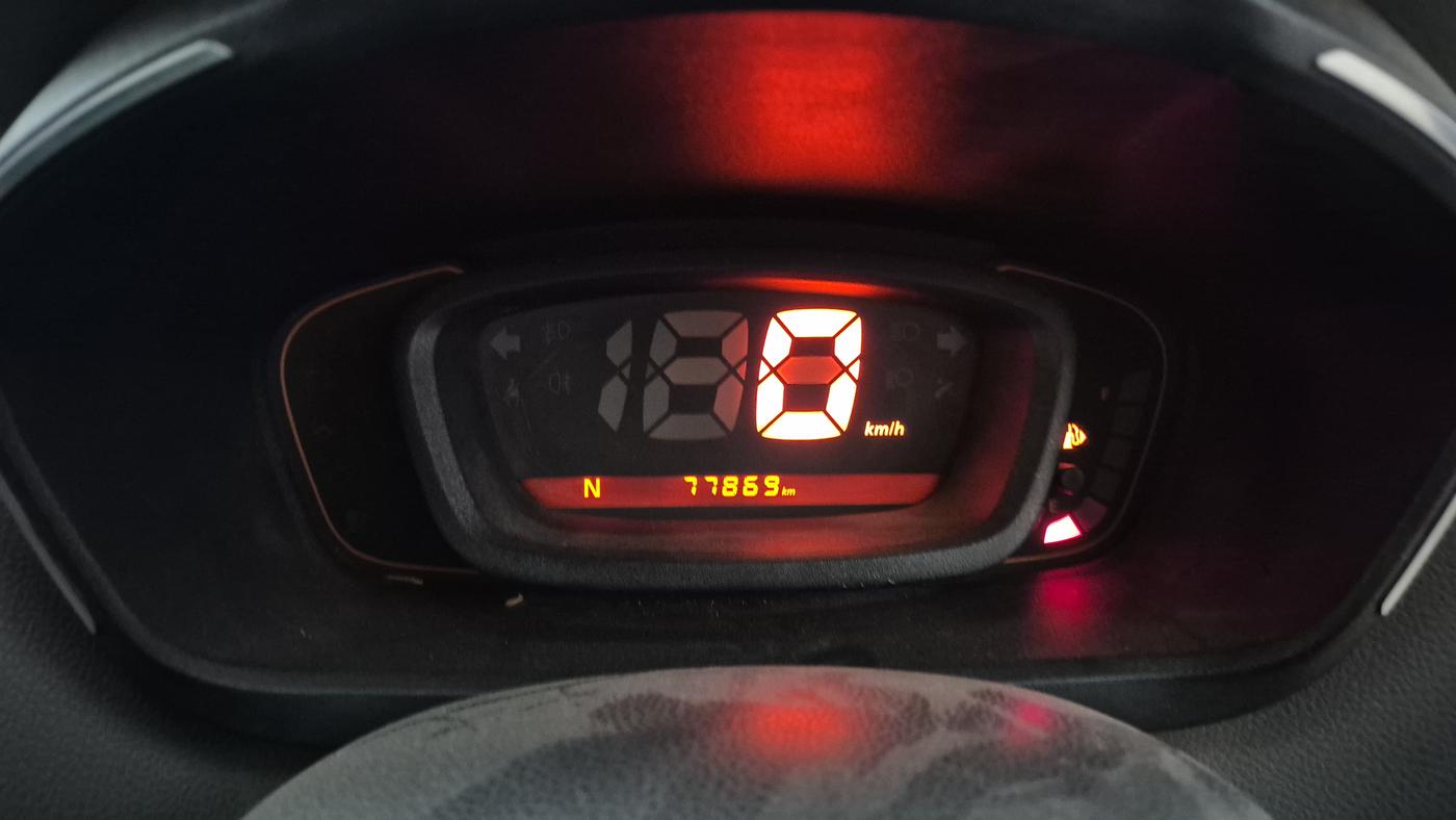 2016 Renault Kwid RXT 1.0 AMT, Petrol, Automatic, 77,846 km, Odometer Image
