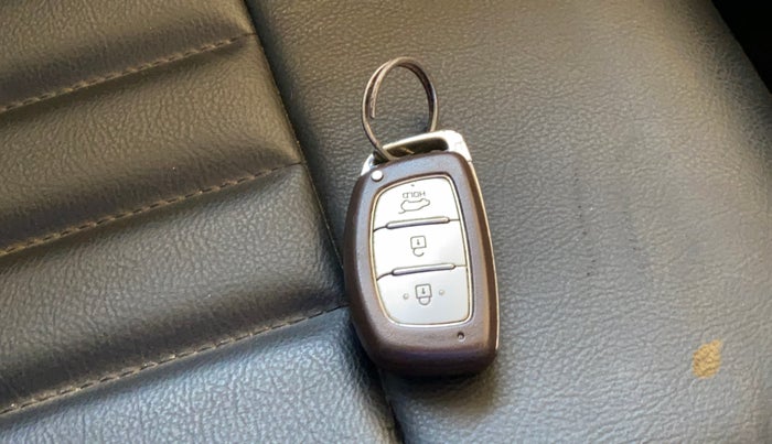 2016 Hyundai Creta SX PLUS AT 1.6 PETROL, Petrol, Automatic, 65,455 km, Key Close Up