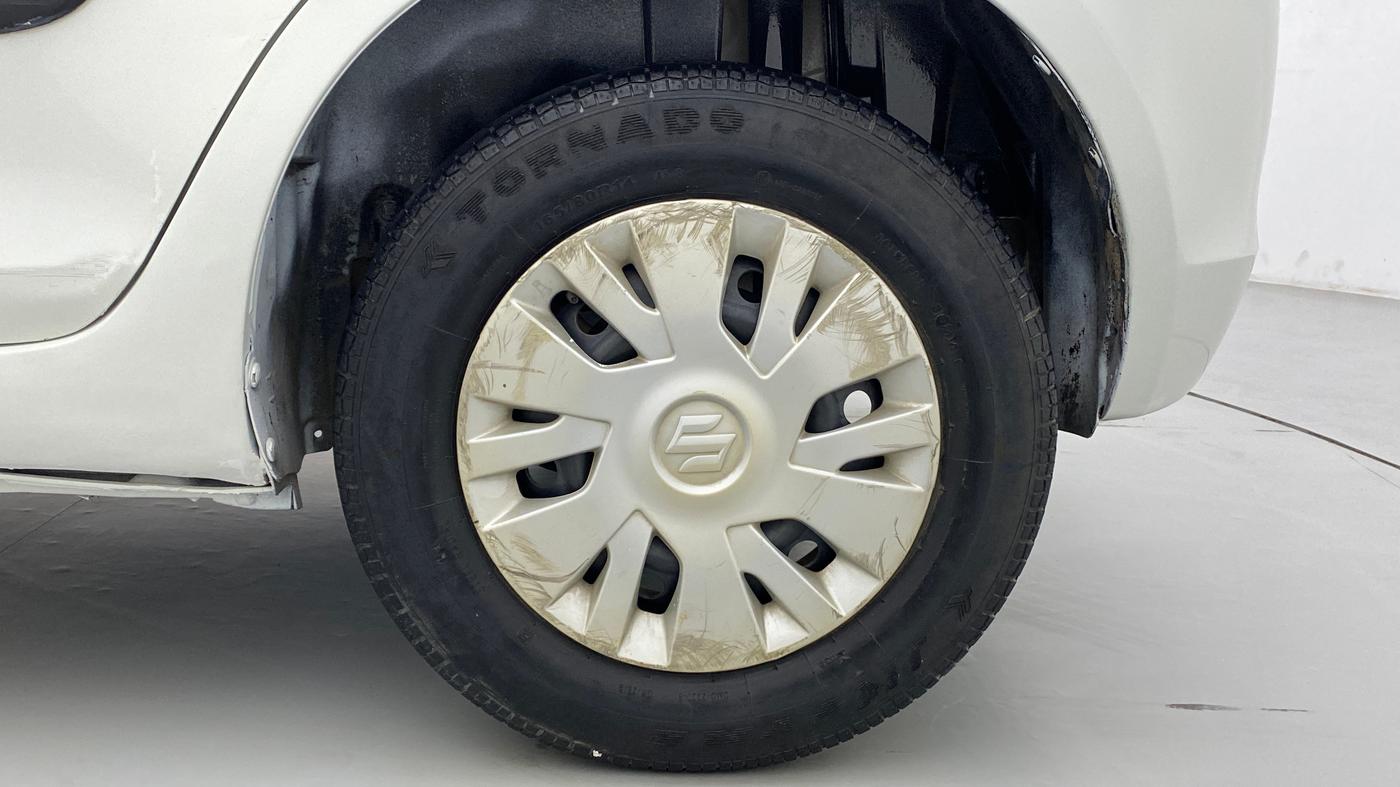 2014 Maruti Swift VXI D, Petrol, Manual, 57,353 km, Left Rear Wheel
