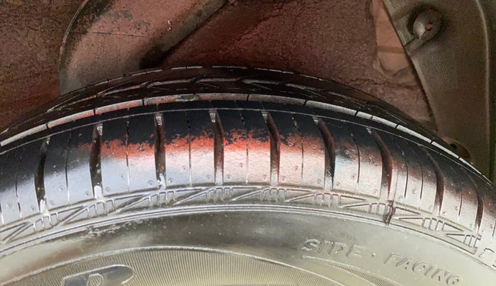 2012 Hyundai i20 MAGNA (O) 1.2, Petrol, Manual, 44,329 km, Left Rear Tyre Tread