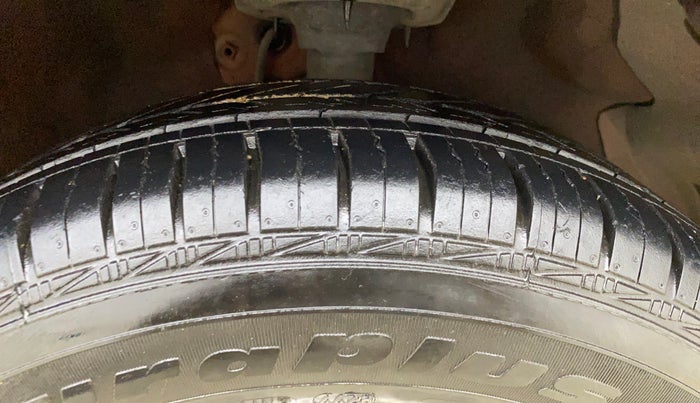 2012 Hyundai i20 MAGNA (O) 1.2, Petrol, Manual, 44,329 km, Right Front Tyre Tread