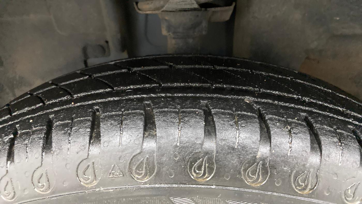 2021 Renault Kwid CLIMBER 1.0 (O), Petrol, Manual, 41,389 km, Left Front Tyre Tread