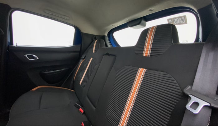 2021 Renault Kwid CLIMBER 1.0 (O), Petrol, Manual, 41,389 km, Right Side Rear Door Cabin