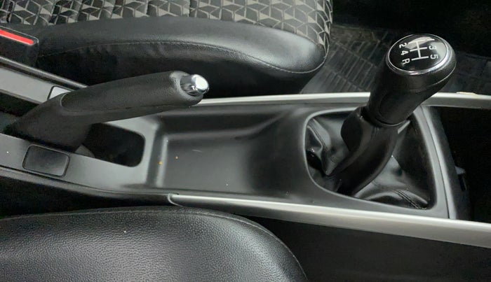 2016 Maruti Baleno DELTA PETROL 1.2, Petrol, Manual, 88,998 km, Gear Lever