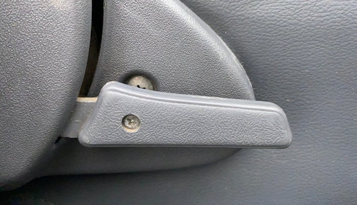 2015 Maruti Alto 800 LXI, Petrol, Manual, 88,853 km, Driver Side Adjustment Panel