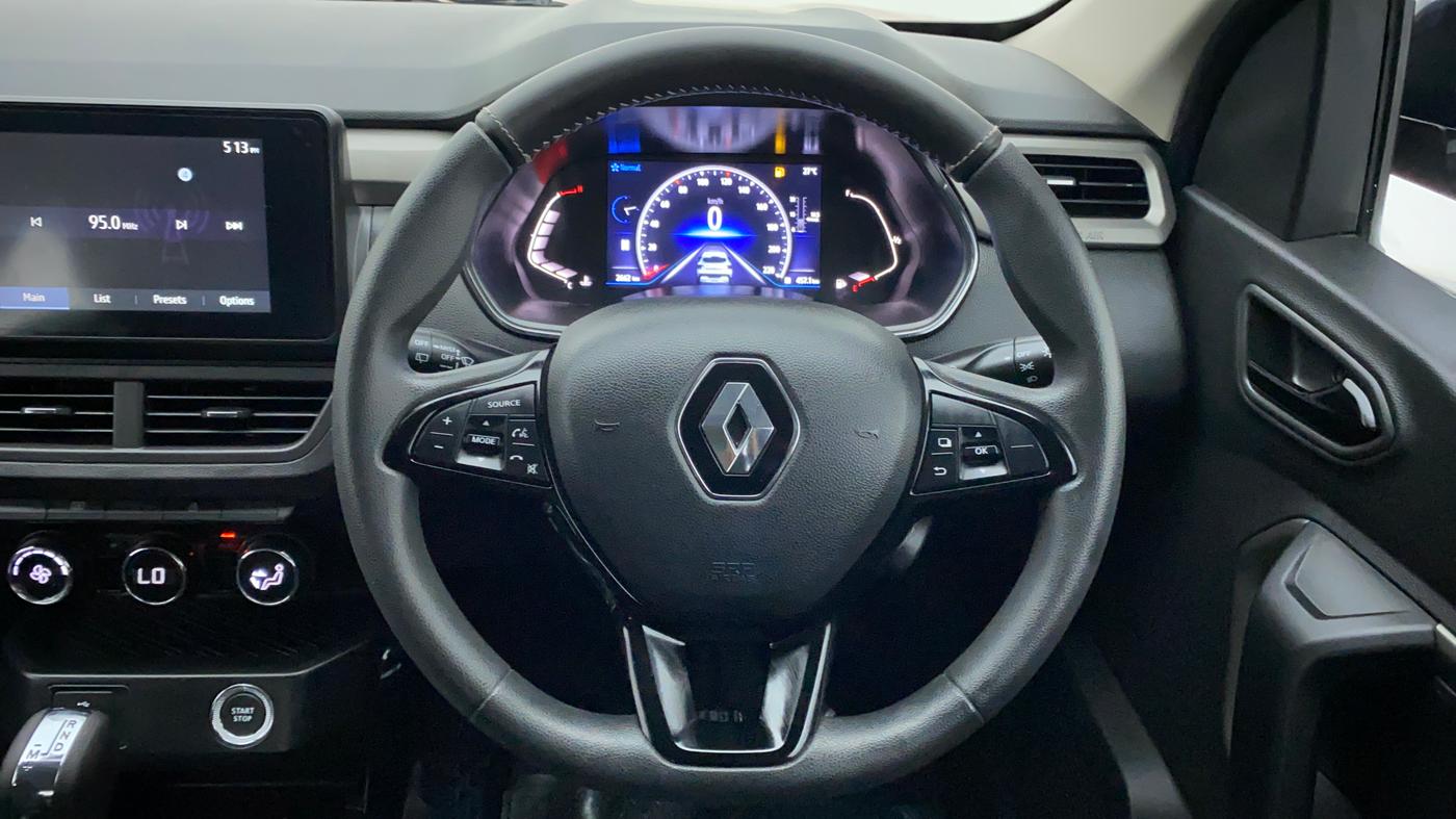 2021 Renault Kiger RXZ AMT 1.0 DUAL TONE, Petrol, Automatic, 2,727 km, Steering Wheel Close Up