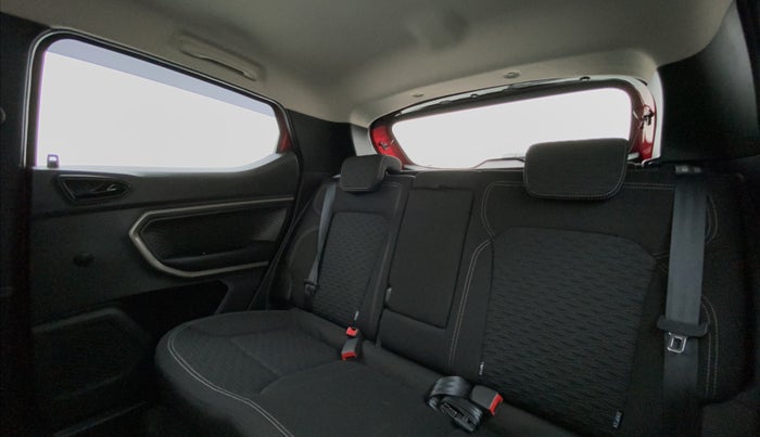 2021 Renault Kiger RXZ AMT 1.0 DUAL TONE, Petrol, Automatic, 2,727 km, Right Side Rear Door Cabin