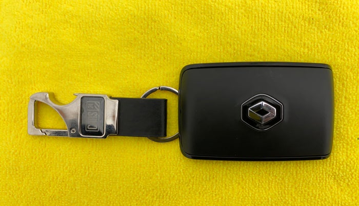 2021 Renault Kiger RXZ AMT 1.0 DUAL TONE, Petrol, Automatic, 2,727 km, Key Close Up