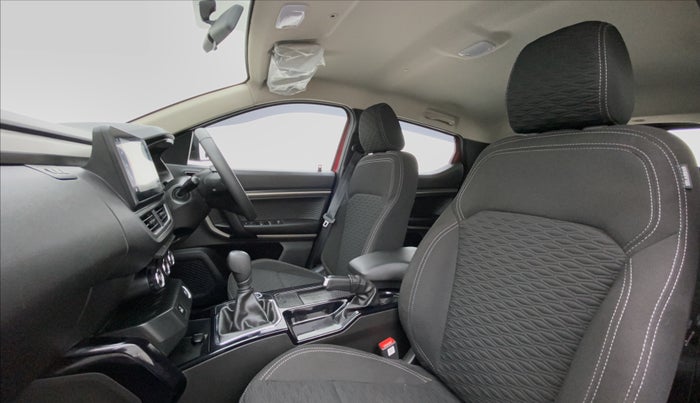 2021 Renault Kiger RXZ AMT 1.0 DUAL TONE, Petrol, Automatic, 2,727 km, Right Side Front Door Cabin