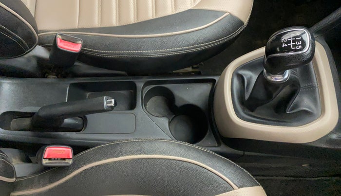 2015 Hyundai Grand i10 SPORTZ 1.1 CRDI, Diesel, Manual, 48,269 km, Gear Lever