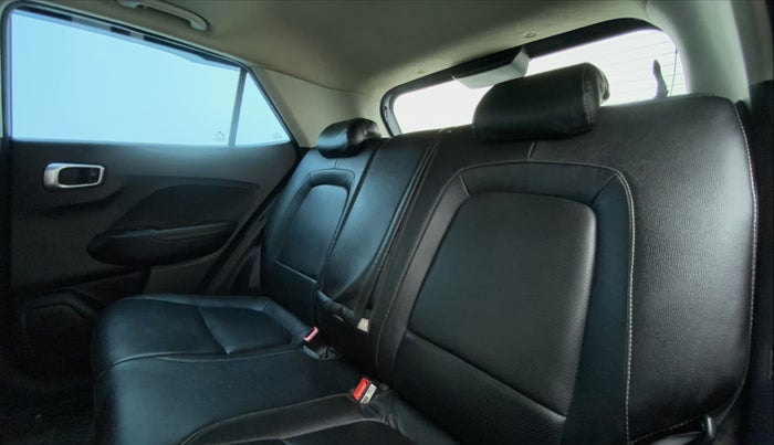 2021 Hyundai VENUE 1.0L Turbo GDI SX(O) MT, Petrol, Manual, 24,478 km, Right Side Rear Door Cabin
