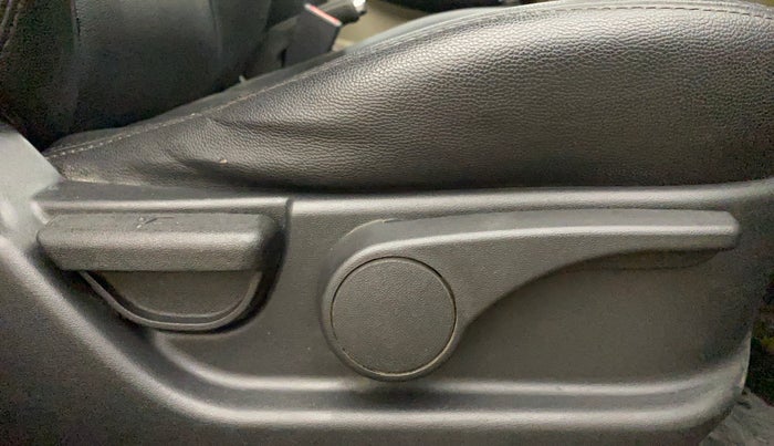 2014 Hyundai Elite i20 ASTA 1.4 CRDI, Diesel, Manual, 82,930 km, Driver Side Adjustment Panel