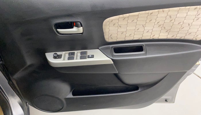 2016 Maruti Wagon R 1.0 VXI OPT, Petrol, Manual, 26,470 km, Driver Side Door Panels Control