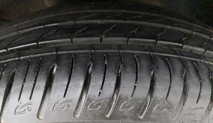 2021 KIA SONET HTK PLUS 1.2, Petrol, Manual, 6,954 km, Right Front Tyre Tread