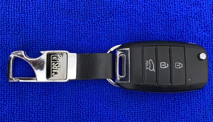 2021 KIA SONET HTK PLUS 1.2, Petrol, Manual, 6,954 km, Key Close Up