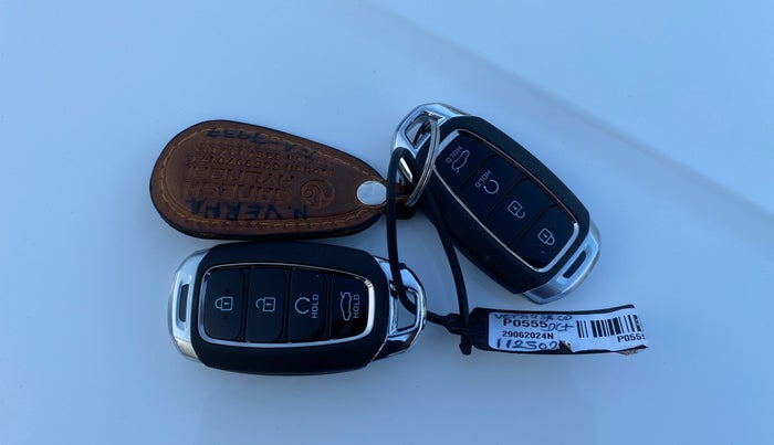 2024 Hyundai Verna SX (O) 1.5 TURBO PETROL DCT, Petrol, Automatic, 3,081 km, Key Close Up