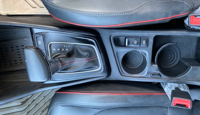 2024 Hyundai Verna SX (O) 1.5 TURBO PETROL DCT, Petrol, Automatic, 3,081 km, Gear Lever