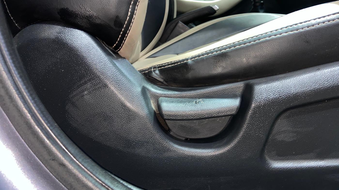 2018 Hyundai Elite i20 MAGNA EXECUTIVE 1.2, CNG, Manual, 94,783 km, Driver Side Adjustment Panel