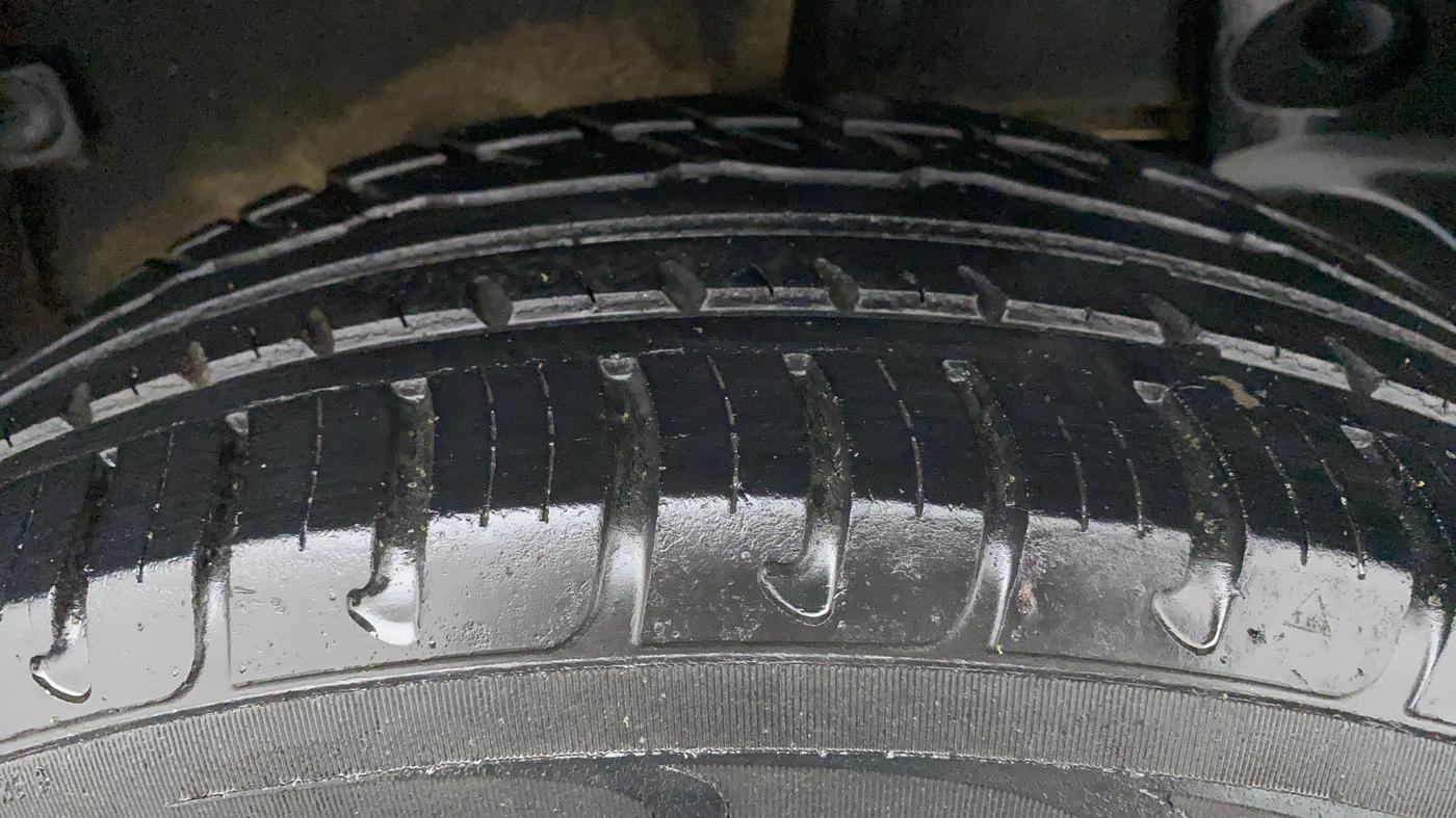2017 Renault Duster RXL PETROL, Petrol, Manual, 37,578 km, Left Rear Tyre Tread