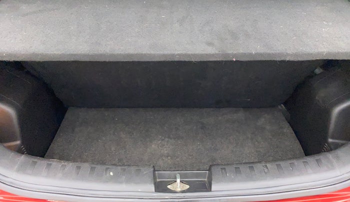 2014 Maruti Swift ZXI D, Petrol, Manual, 69,865 km, Boot Inside