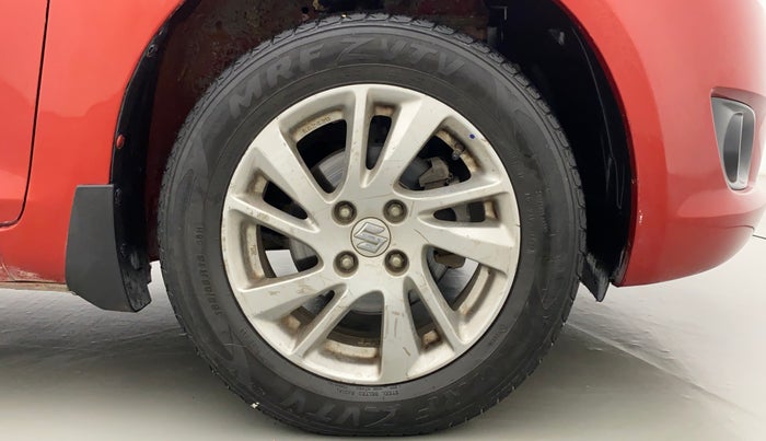 2014 Maruti Swift ZXI D, Petrol, Manual, 69,865 km, Right Front Wheel