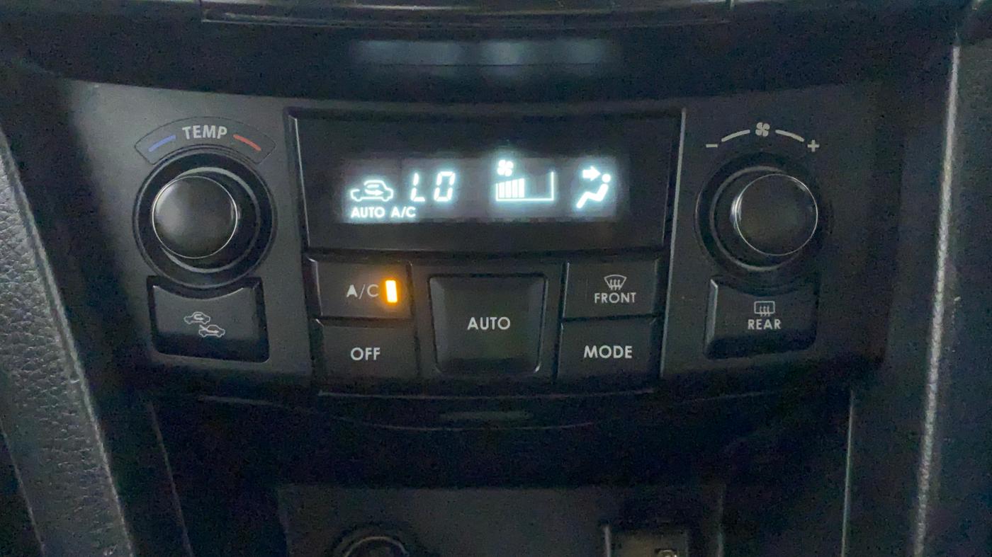 2014 Maruti Swift ZXI D, Petrol, Manual, 69,865 km, Automatic Climate Control
