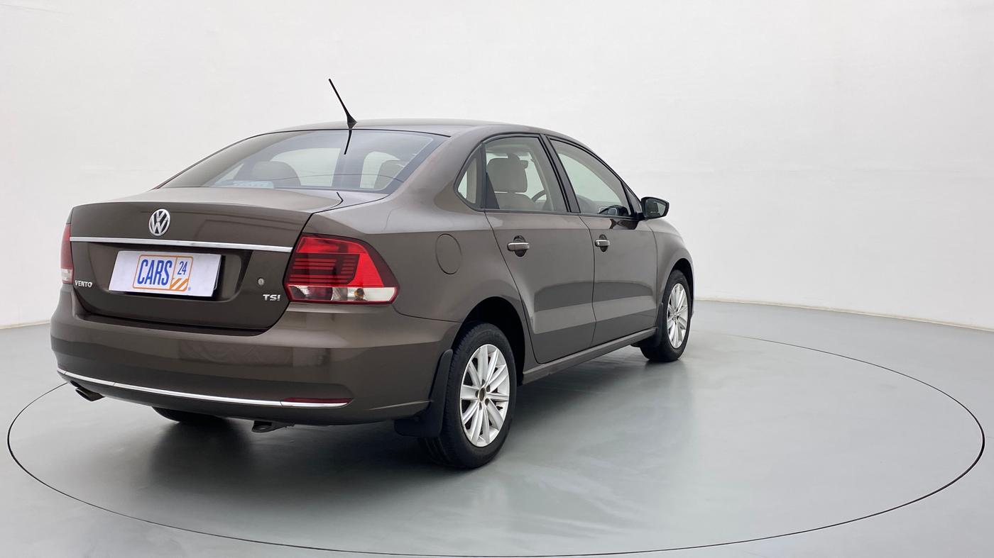 2017 Volkswagen Vento HIGHLINE 1.2 TSI AT, Petrol, Automatic, 52,022 km, Right Back Diagonal