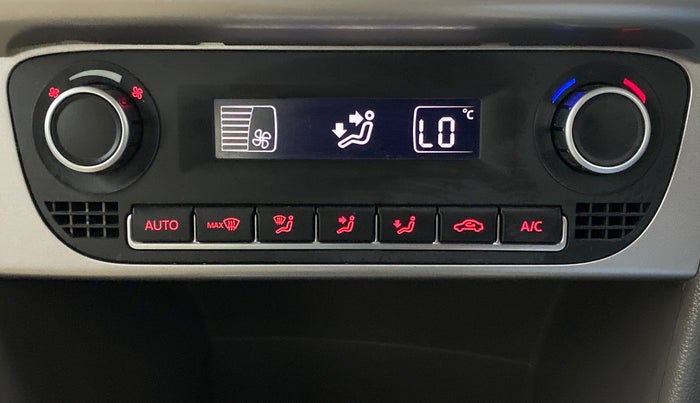 2017 Volkswagen Vento HIGHLINE 1.2 TSI AT, Petrol, Automatic, 52,022 km, Automatic Climate Control