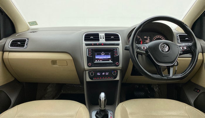 2017 Volkswagen Vento HIGHLINE 1.2 TSI AT, Petrol, Automatic, 52,022 km, Dashboard