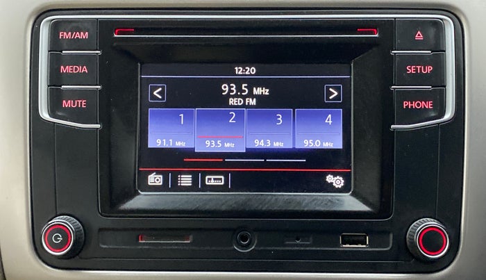 2017 Volkswagen Vento HIGHLINE 1.2 TSI AT, Petrol, Automatic, 52,022 km, Infotainment System