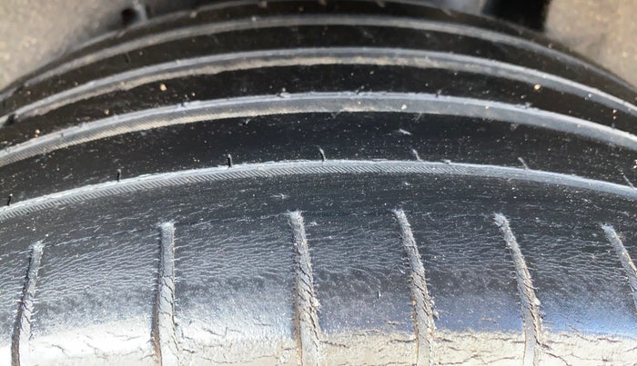 2021 Maruti Baleno ZETA PETROL 1.2, Petrol, Manual, 54,332 km, Left Rear Tyre Tread