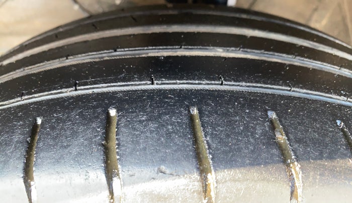 2021 Maruti Baleno ZETA PETROL 1.2, Petrol, Manual, 54,332 km, Left Front Tyre Tread