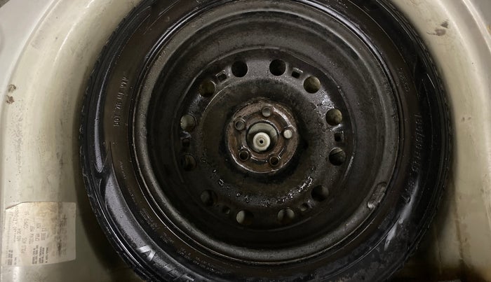 2014 Volkswagen Polo COMFORTLINE 1.5L, Diesel, Manual, 1,13,971 km, Spare Tyre